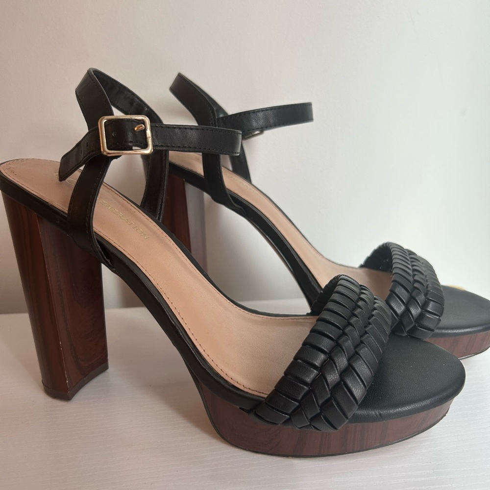 BCBGeneration Black Woven Platform Block Heel Sandals Size 8.5